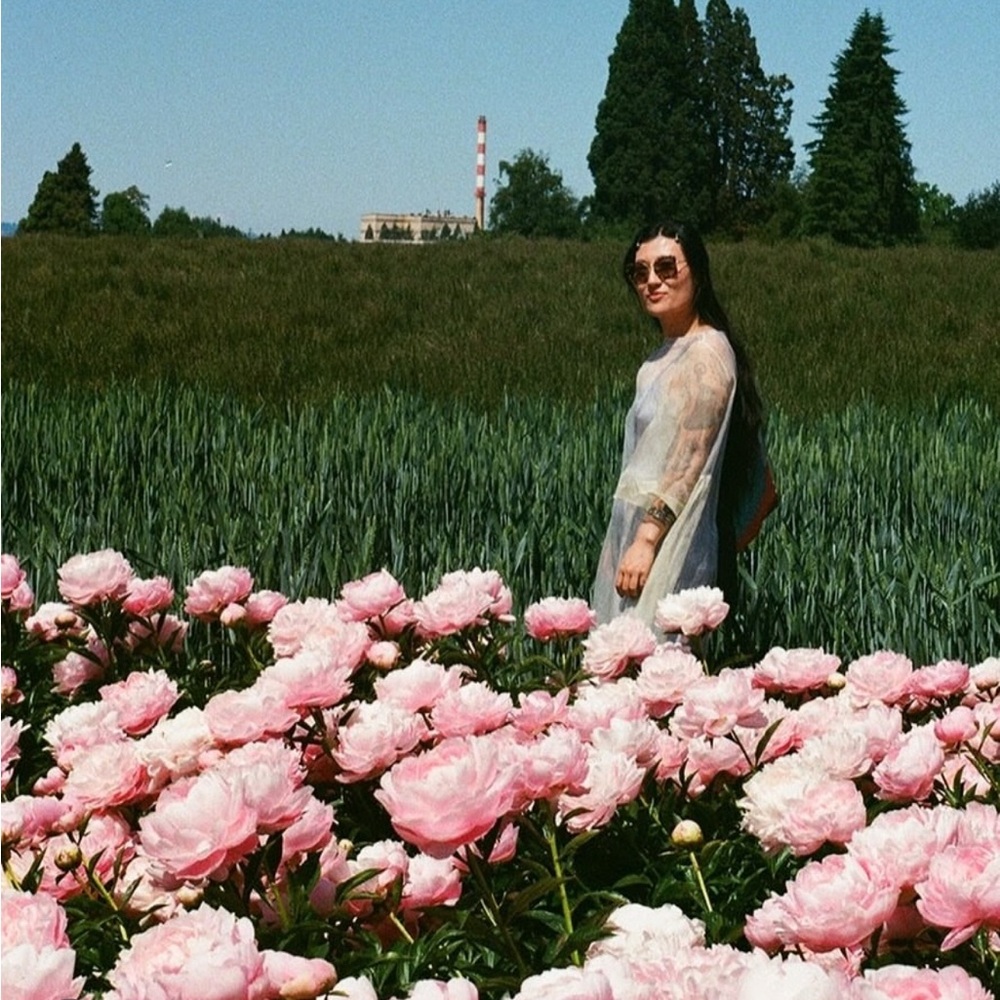 Meet your Posher, Holly